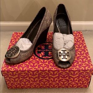 Authentic Tory Burch Julianne Wedge Sandals Size 6